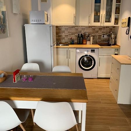 Cosy Apartment In L Escala, 7 Mins Walk To The Closest Beach, Riells L' Escala Exterior foto