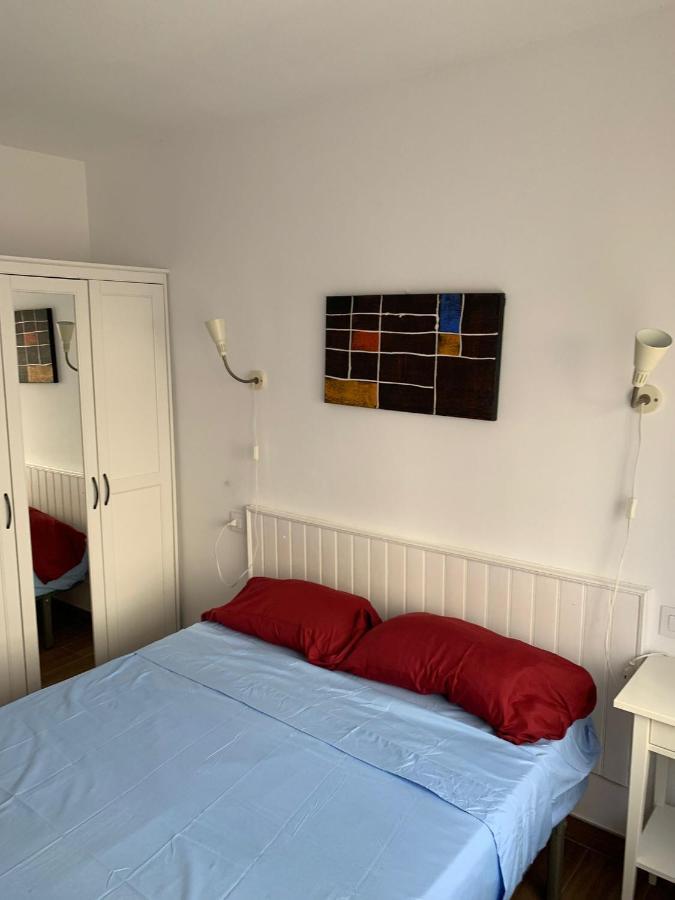 Cosy Apartment In L Escala, 7 Mins Walk To The Closest Beach, Riells L' Escala Exterior foto