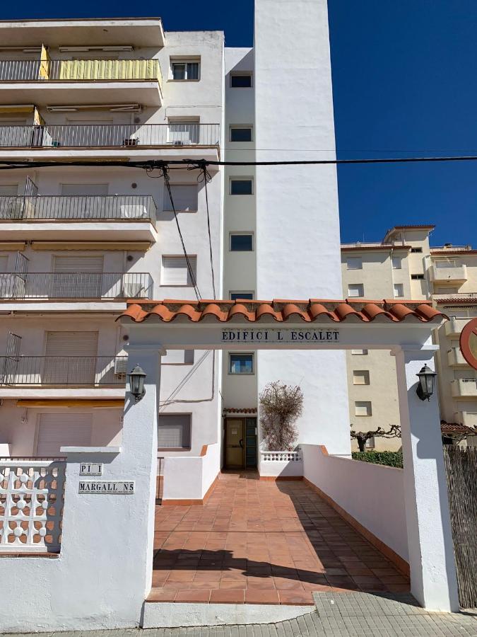 Cosy Apartment In L Escala, 7 Mins Walk To The Closest Beach, Riells L' Escala Exterior foto