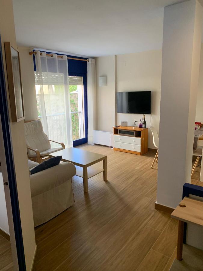Cosy Apartment In L Escala, 7 Mins Walk To The Closest Beach, Riells L' Escala Exterior foto