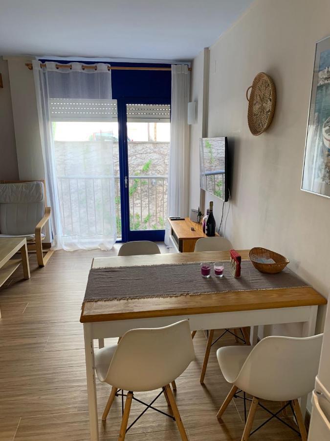 Cosy Apartment In L Escala, 7 Mins Walk To The Closest Beach, Riells L' Escala Exterior foto