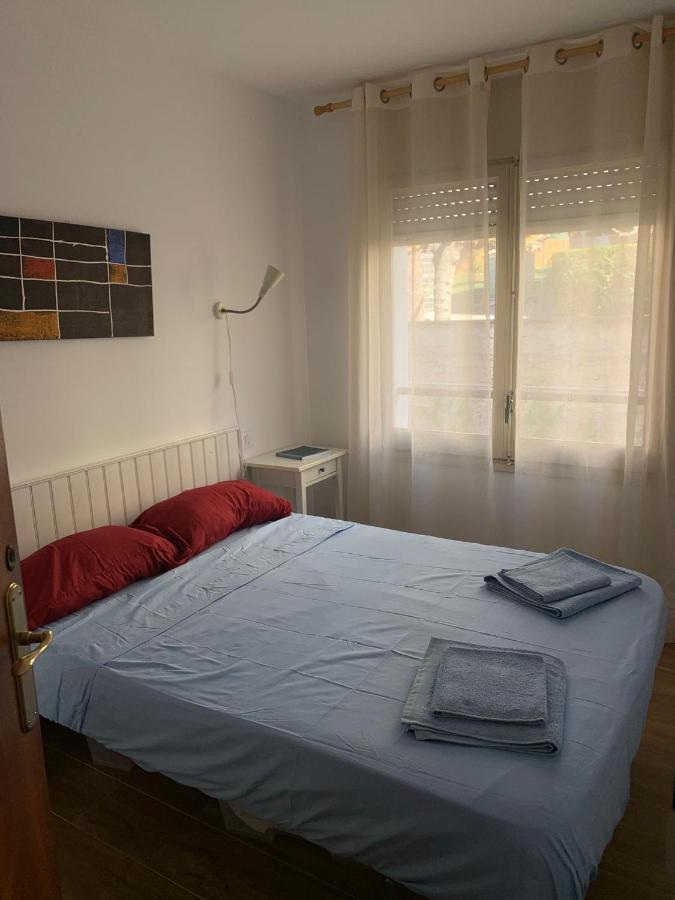 Cosy Apartment In L Escala, 7 Mins Walk To The Closest Beach, Riells L' Escala Exterior foto